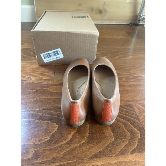 Clarks Women's Canebay Plain Ballet Flat Dark Tan Leather 8.5 M Closed Toe NEW - Picture 9 of 9